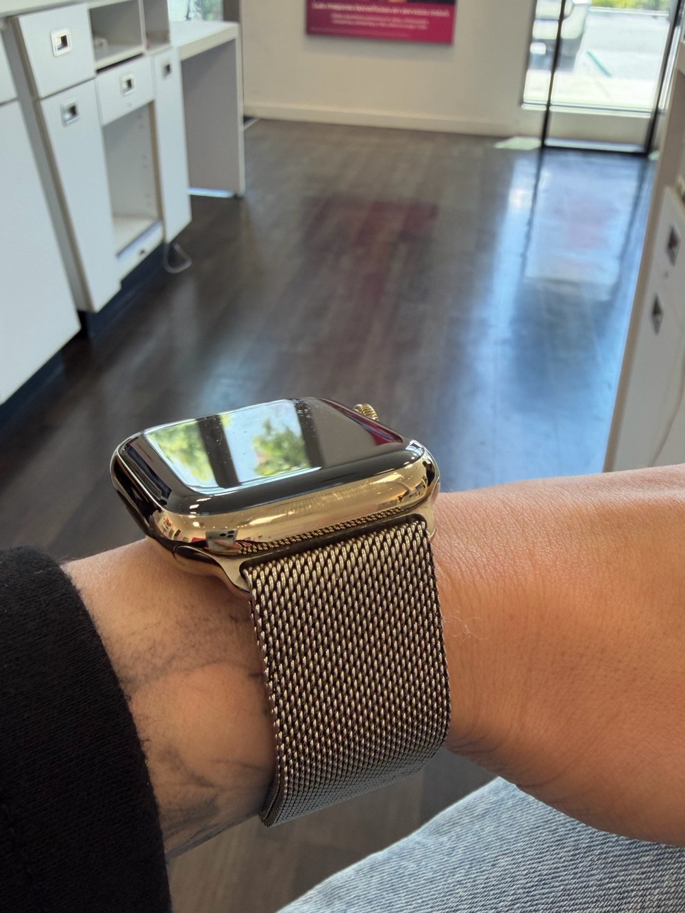 Apple Watch Series 9 with GoldStainless Steel Milanese Loop + Cellular